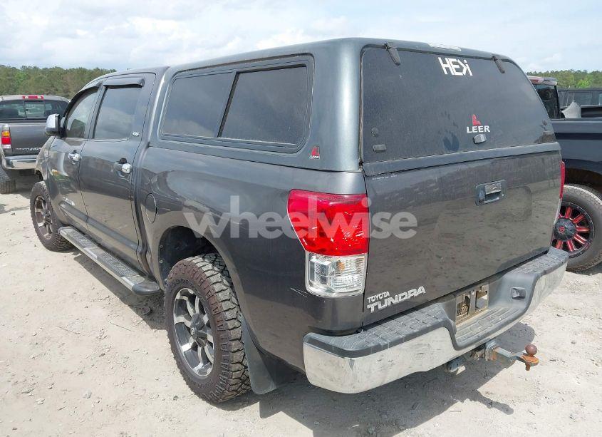 Photo 3 of 2013 Toyota Tundra GRADE 5.7L V8 (VIN 5TFEY5F19DX138208)
