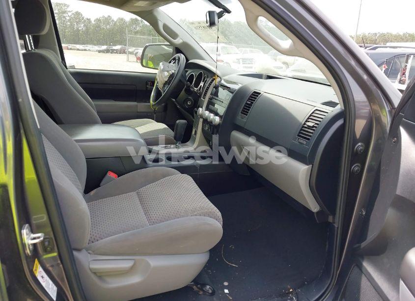 Photo 5 of 2013 Toyota Tundra GRADE 5.7L V8 (VIN 5TFEY5F19DX138208)