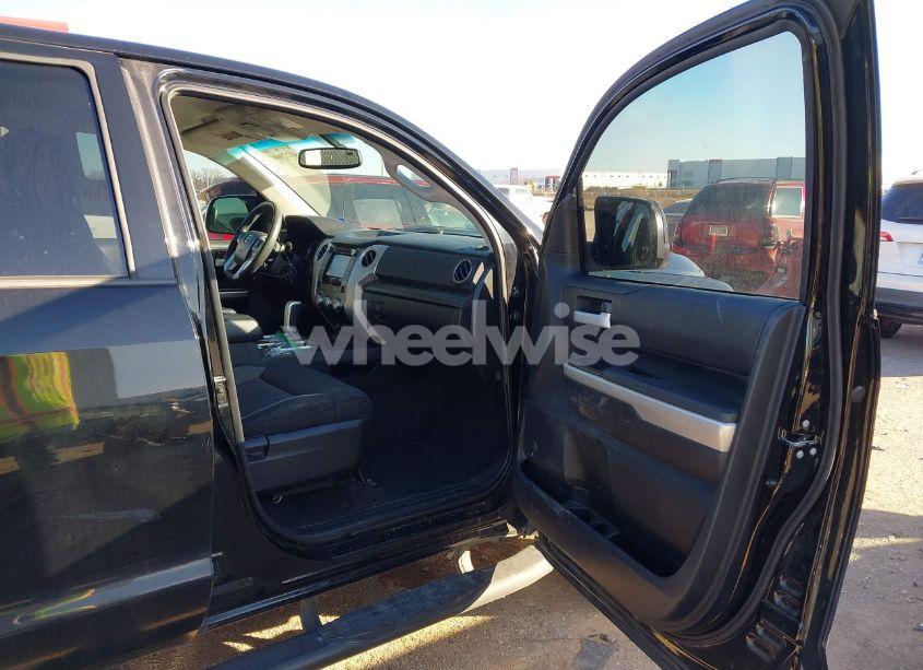 Photo 5 of 2014 Toyota Tundra SR5 5.7L V8 (VIN 5TFEY5F19EX171825)