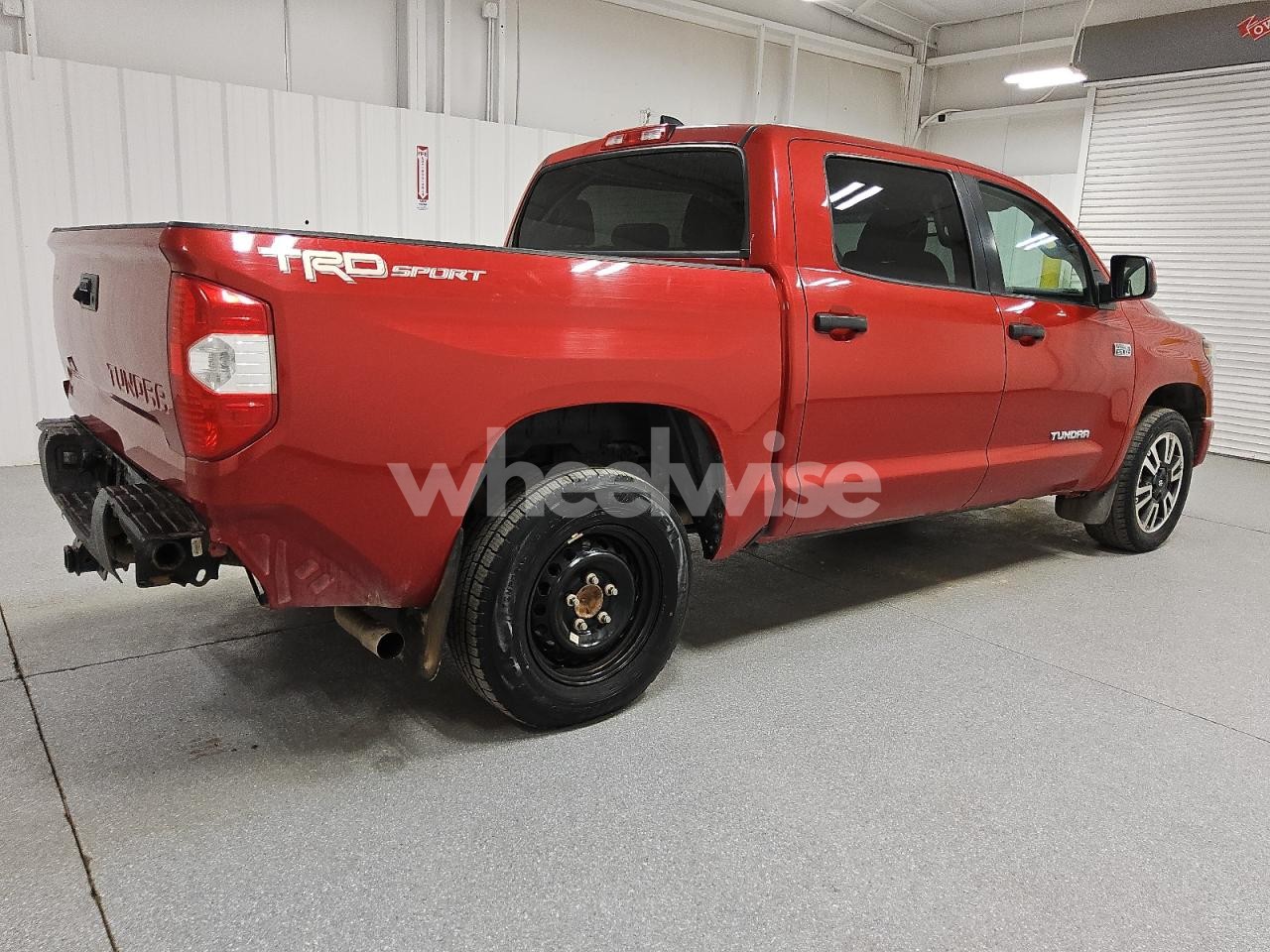 Photo 3 of 2020 TOYOTA TUNDRA CREWMAX SR5 (VIN 5TFEY5F19LX258122)