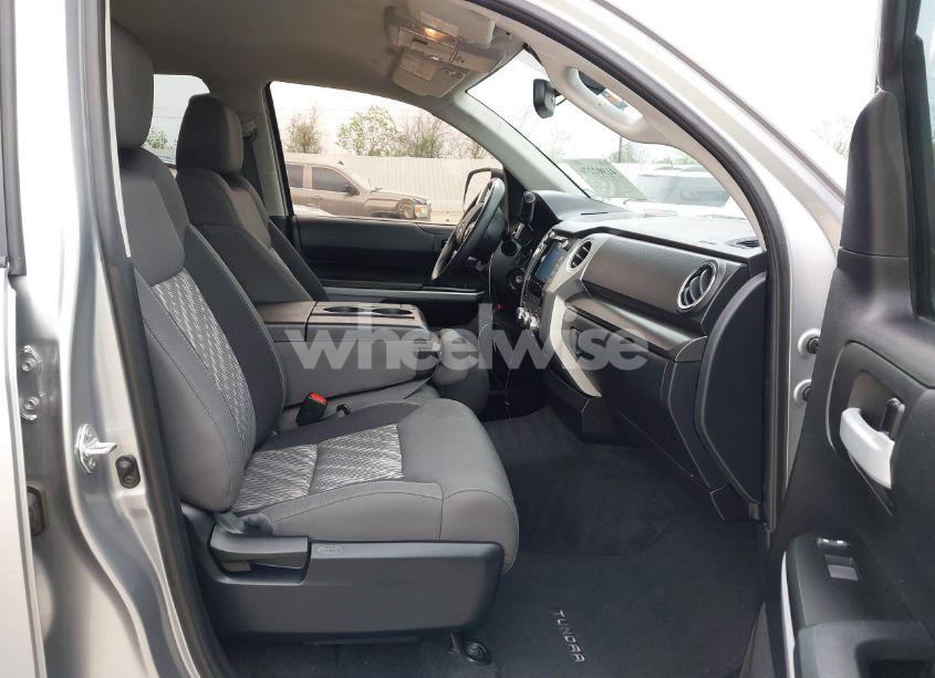 Photo 5 of 2021 Toyota Tundra SR5 (VIN 5TFEY5F19MX299576)