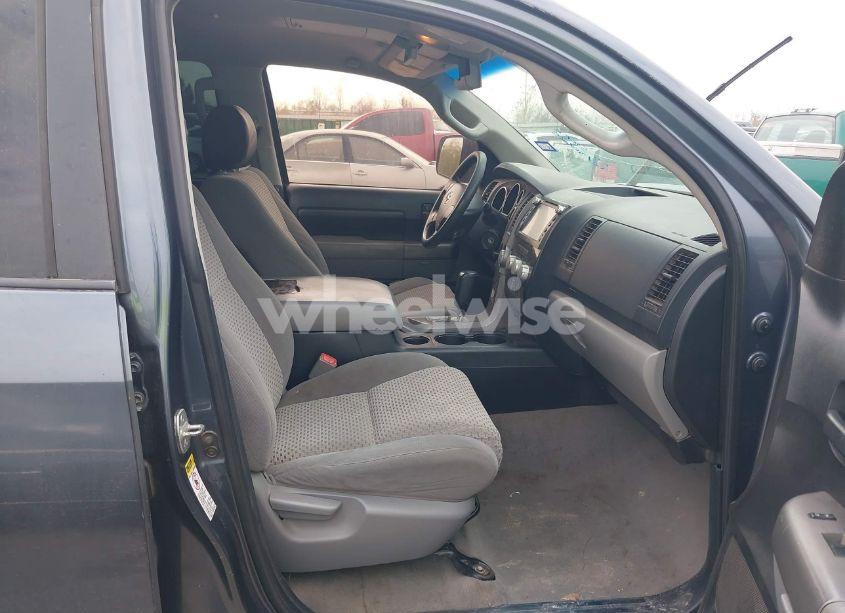 Photo 5 of 2010 Toyota Tundra CREWMAX SR5 (VIN 5TFEY5F1XAX078905)