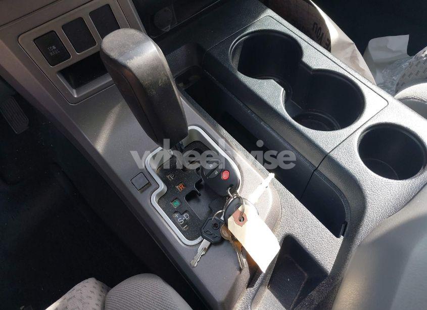 Photo 11 of 2012 Toyota Tundra GRADE 5.7L V8 (VIN 5TFEY5F1XCX128821)