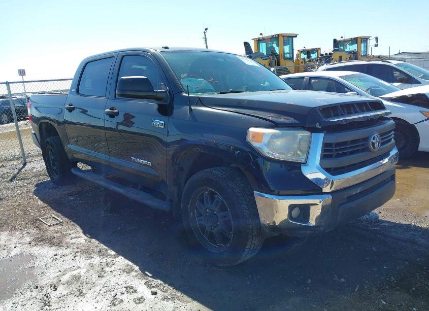 2015 Toyota Tundra SR5 5.7L V8 (VIN 5TFEY5F1XFX191941) main photo