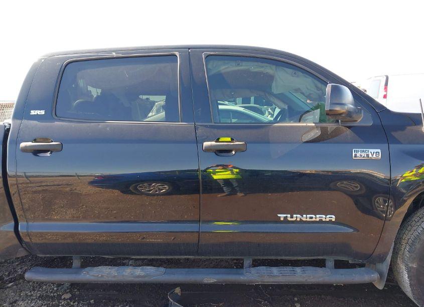 Photo 14 of 2015 Toyota Tundra SR5 5.7L V8 (VIN 5TFEY5F1XFX191941)