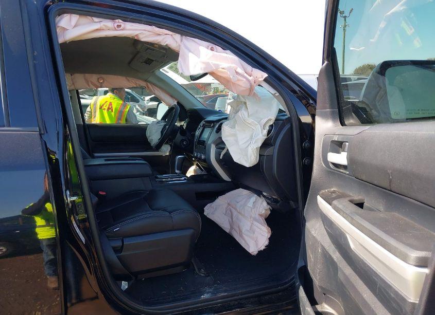 Photo 5 of 2015 Toyota Tundra SR5 5.7L V8 (VIN 5TFEY5F1XFX191941)