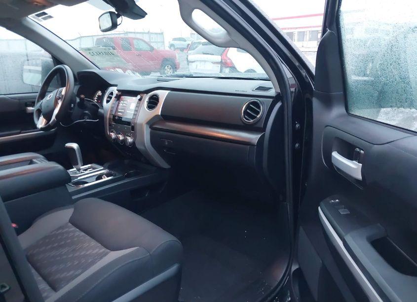 Photo 5 of 2020 Toyota Tundra SR5 (VIN 5TFEY5F1XLX259960)