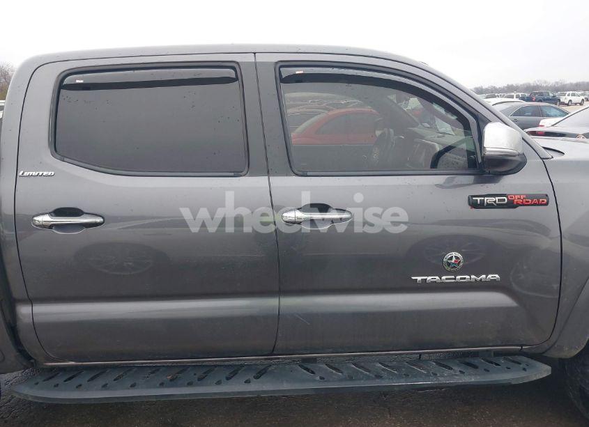 Photo 13 of 2017 Toyota Tacoma LIMITED (VIN 5TFEZ5CN1HX027338)