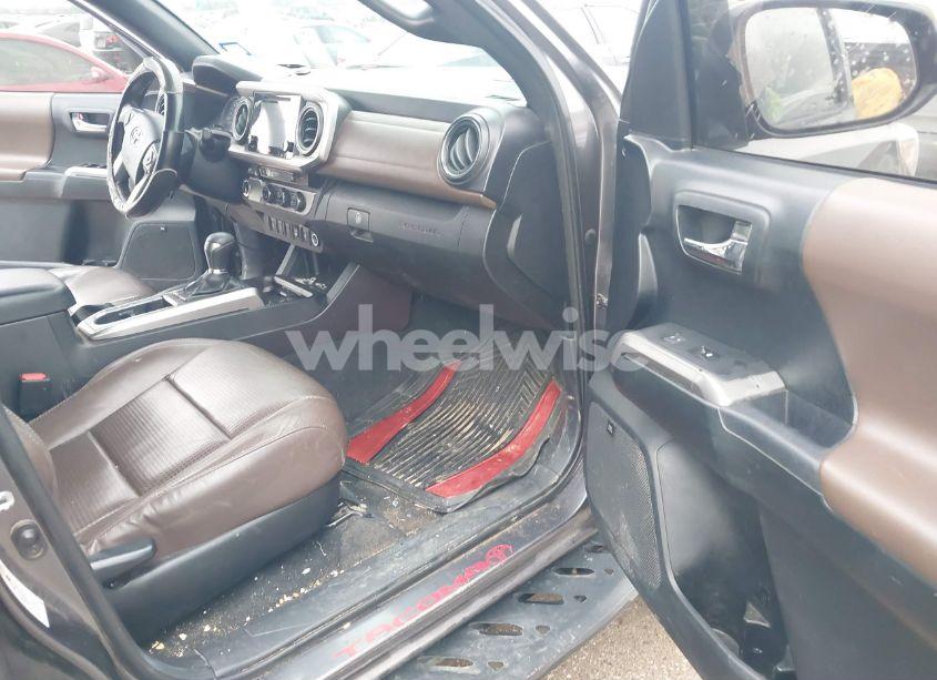 Photo 5 of 2017 Toyota Tacoma LIMITED (VIN 5TFEZ5CN1HX027338)