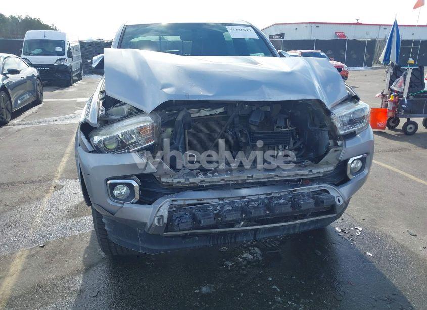 Photo 6 of 2017 Toyota Tacoma LIMITED (VIN 5TFEZ5CN2HX021712)