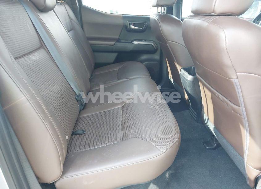 Photo 8 of 2017 Toyota Tacoma LIMITED (VIN 5TFEZ5CN2HX021712)