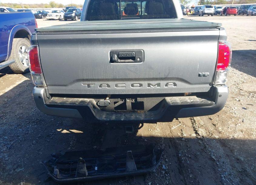 Photo 16 of 2017 Toyota Tacoma LIMITED (VIN 5TFEZ5CN4HX043565)