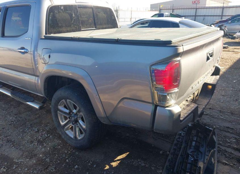 Photo 3 of 2017 Toyota Tacoma LIMITED (VIN 5TFEZ5CN4HX043565)