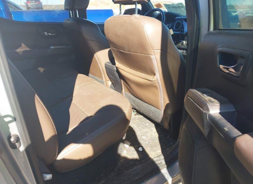 Photo 8 of 2017 Toyota Tacoma LIMITED (VIN 5TFEZ5CN4HX043565)