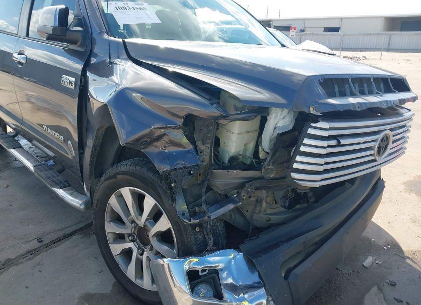 Photo 18 of 2017 Toyota Tundra LIMITED 5.7L V8 (VIN 5TFFW5F14HX212375)