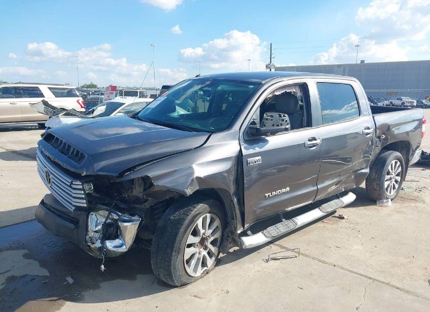 Photo 2 of 2017 Toyota Tundra LIMITED 5.7L V8 (VIN 5TFFW5F14HX212375)