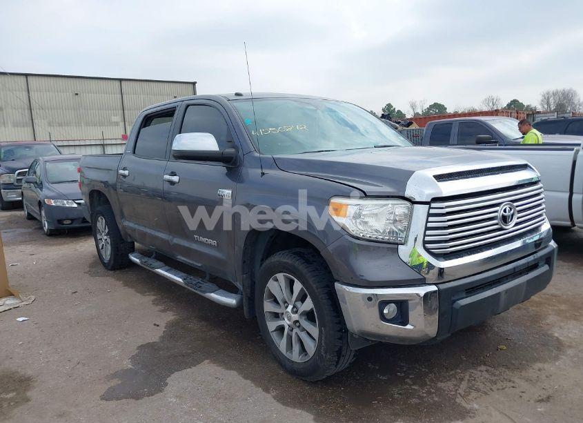 2017 Toyota Tundra LIMITED 5.7L V8 (VIN 5TFFW5F17HX213195) main photo