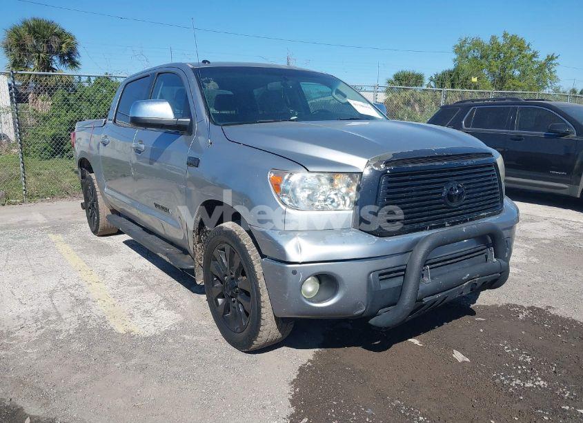 2011 Toyota Tundra LIMITED 5.7L V8 (VIN 5TFFY5F10BX109228) main photo