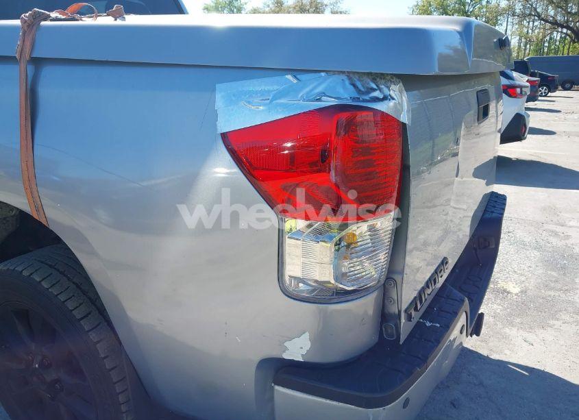 Photo 6 of 2011 Toyota Tundra LIMITED 5.7L V8 (VIN 5TFFY5F10BX109228)