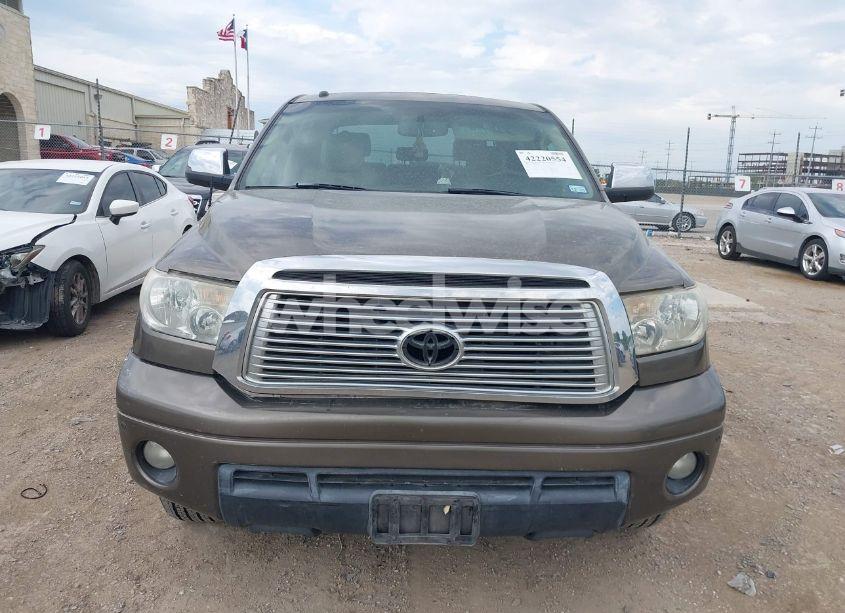 Photo 12 of 2010 Toyota Tundra LIMITED 5.7L V8 (VIN 5TFFY5F11AX093409)