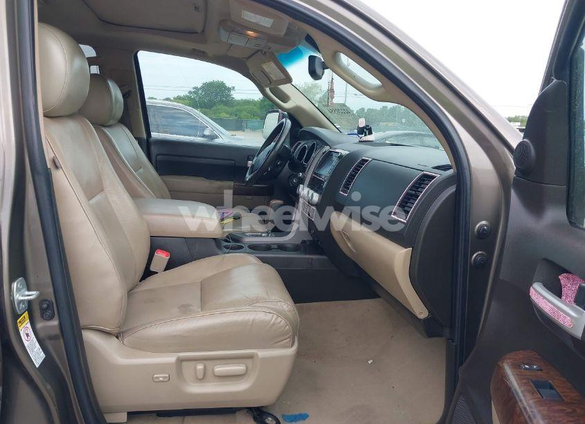 Photo 5 of 2010 Toyota Tundra LIMITED 5.7L V8 (VIN 5TFFY5F11AX093409)