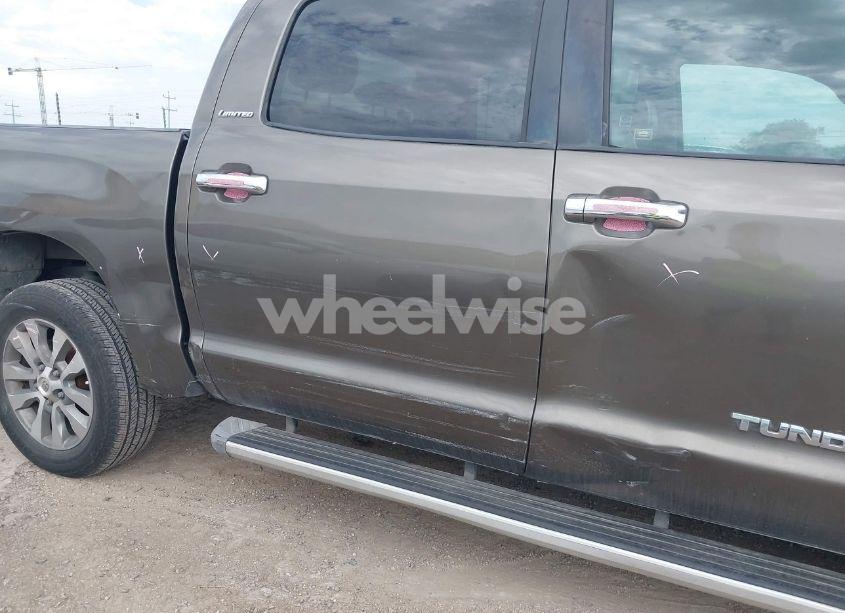 Photo 6 of 2010 Toyota Tundra LIMITED 5.7L V8 (VIN 5TFFY5F11AX093409)