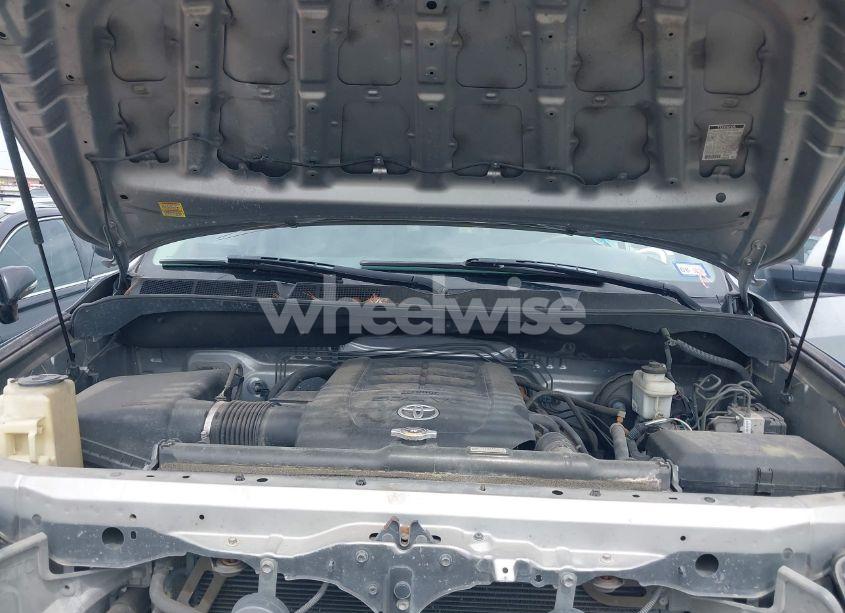 Photo 10 of 2013 Toyota Tundra PLATINUM 5.7L V8 (VIN 5TFFY5F14DX139769)