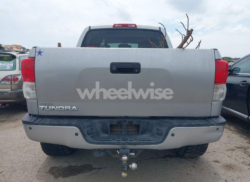 Photo 16 of 2013 Toyota Tundra PLATINUM 5.7L V8 (VIN 5TFFY5F14DX139769)