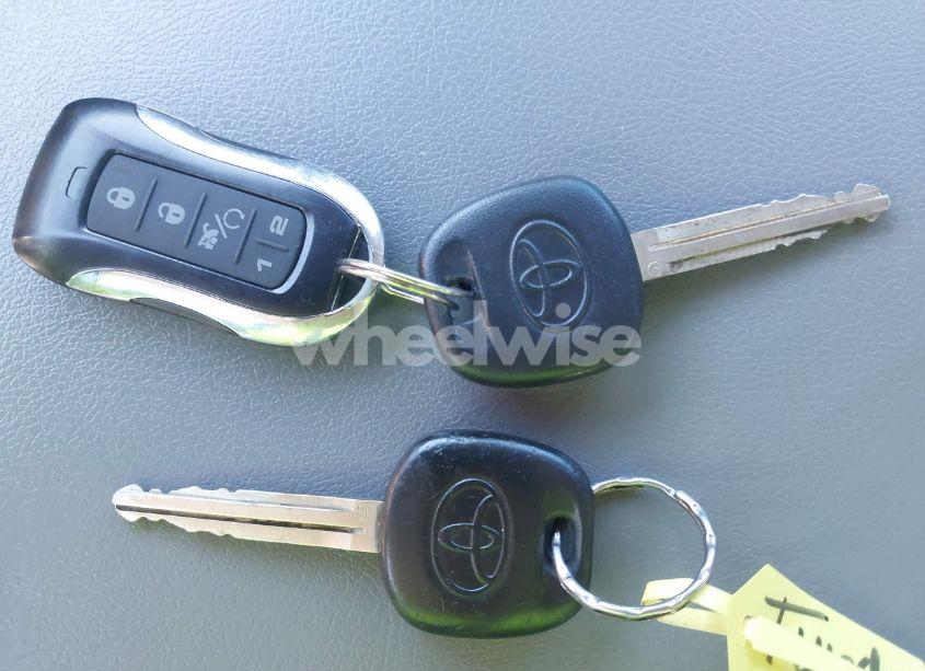 Photo 11 of 2011 Toyota Tundra LIMITED 5.7L V8 (VIN 5TFFY5F15BX108415)