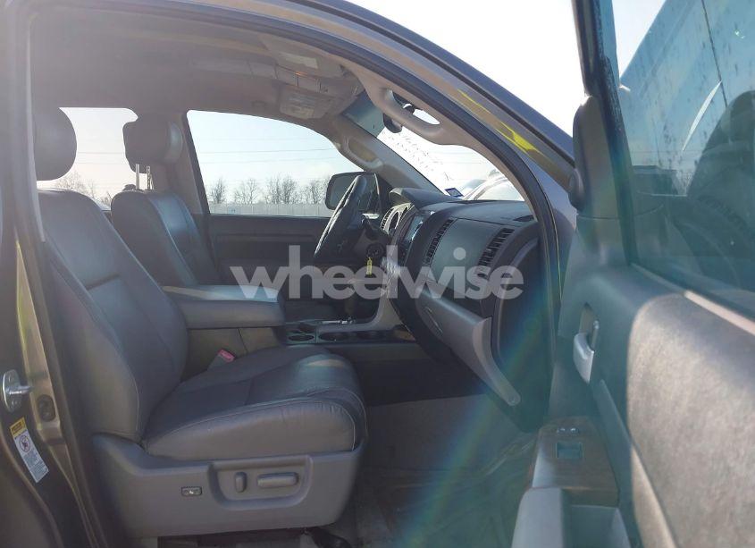 Photo 5 of 2011 Toyota Tundra LIMITED 5.7L V8 (VIN 5TFFY5F15BX108415)