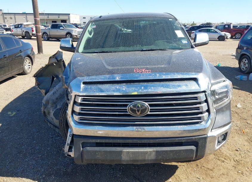 Photo 12 of 2018 Toyota Tundra LIMITED 5.7L V8 (VIN 5TFFY5F1XJX241296)