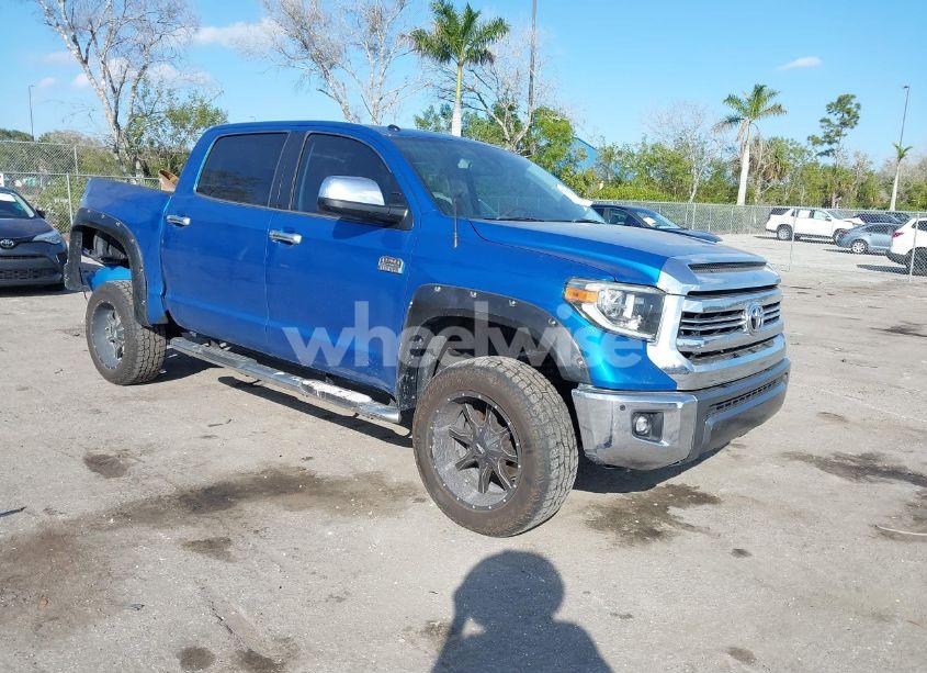2017 Toyota Tundra 1794 5.7L V8 (VIN 5TFGW5F1XHX225751) main photo
