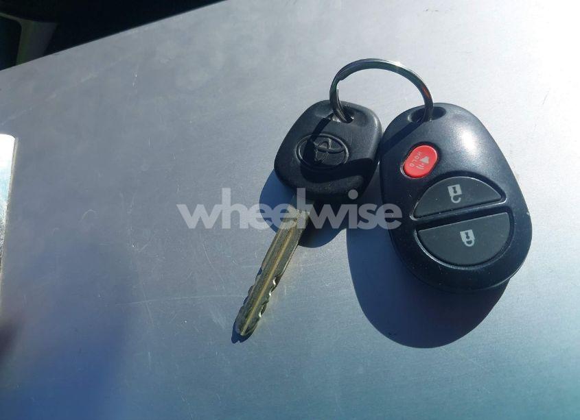 Photo 11 of 2014 Toyota Tundra PLATINUM 5.7L V8 (VIN 5TFGY5F18EX153986)