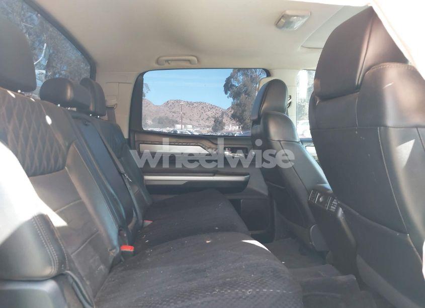 Photo 8 of 2014 Toyota Tundra PLATINUM 5.7L V8 (VIN 5TFGY5F18EX153986)