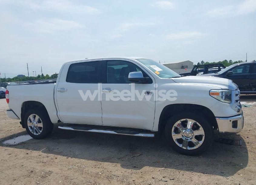 Photo 13 of 2020 Toyota Tundra 1794 EDITION (VIN 5TFGY5F18LX257827)