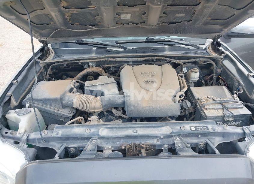 Photo 10 of 2018 Toyota Tacoma LIMITED (VIN 5TFGZ5AN2JX143097)