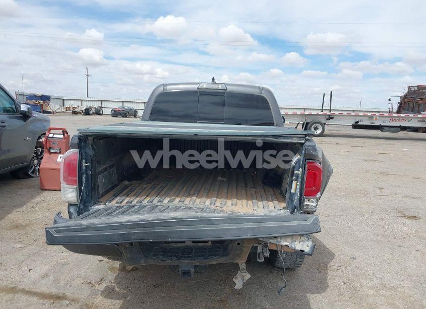 Photo 16 of 2018 Toyota Tacoma LIMITED (VIN 5TFGZ5AN2JX143097)
