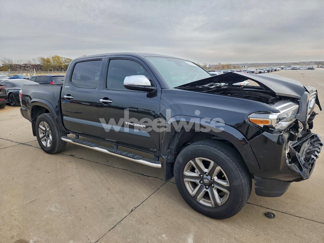 Photo 4 of 2018 TOYOTA TACOMA DOUBLE CAB (VIN 5TFGZ5AN5JX143255)