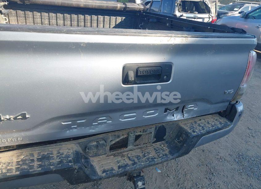 Photo 19 of 2017 Toyota Tacoma LIMITED (VIN 5TFGZ5AN7HX068343)