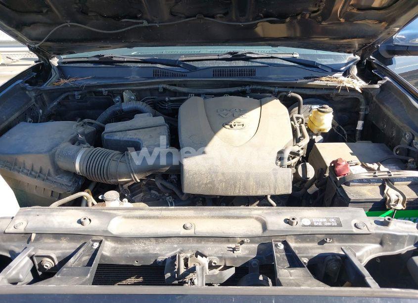 Photo 10 of 2016 Toyota Tacoma LIMITED (VIN 5TFGZ5AN9GX027629)