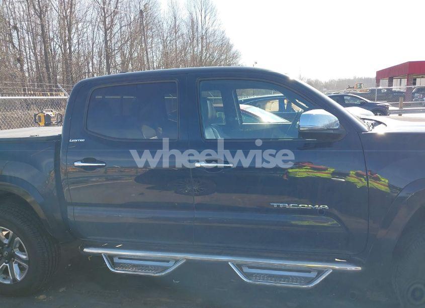Photo 13 of 2016 Toyota Tacoma LIMITED (VIN 5TFGZ5AN9GX027629)