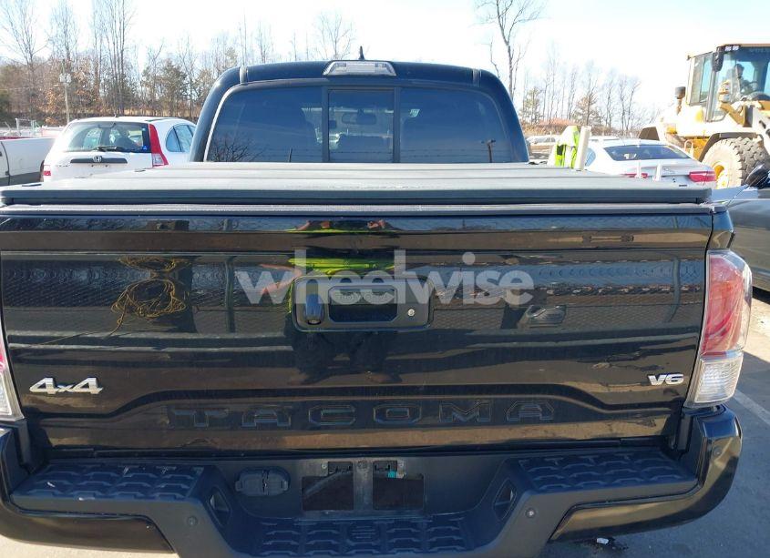 Photo 16 of 2016 Toyota Tacoma LIMITED (VIN 5TFGZ5AN9GX027629)