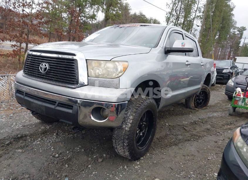 Photo 2 of 2010 Toyota Tundra LIMITED 5.7L V8 (VIN 5TFHW5F10AX149676)