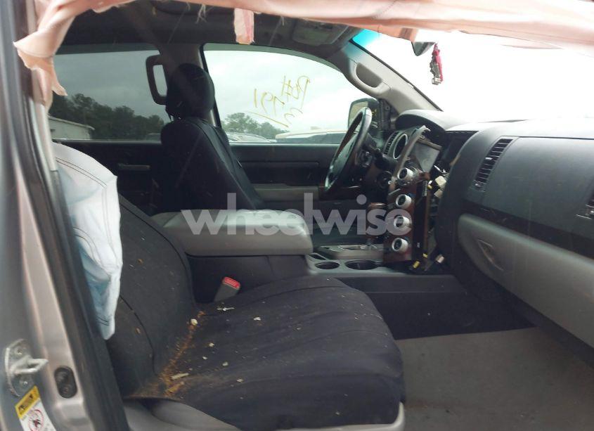 Photo 5 of 2010 Toyota Tundra LIMITED 5.7L V8 (VIN 5TFHW5F10AX149676)