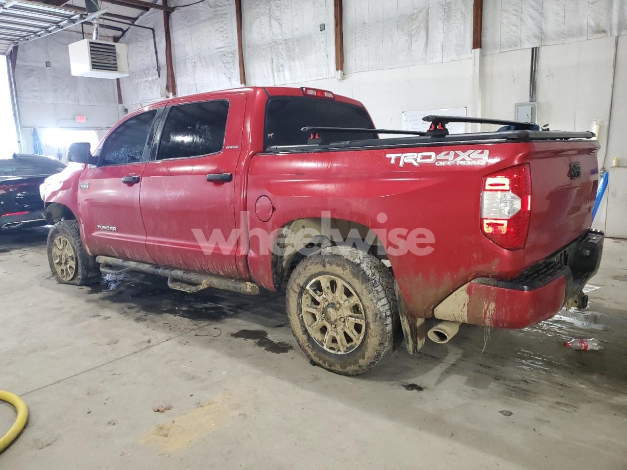 Photo 2 of 2015 TOYOTA TUNDRA CREWMAX LIMITED (VIN 5TFHW5F10FX453372)