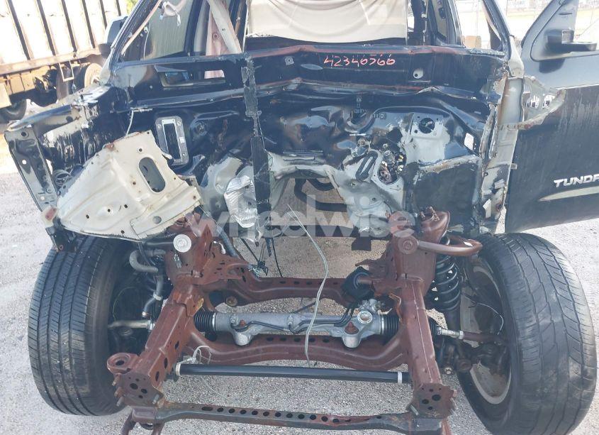 Photo 10 of 2015 Toyota Tundra LIMITED 5.7L V8 (VIN 5TFHW5F10FX468762)