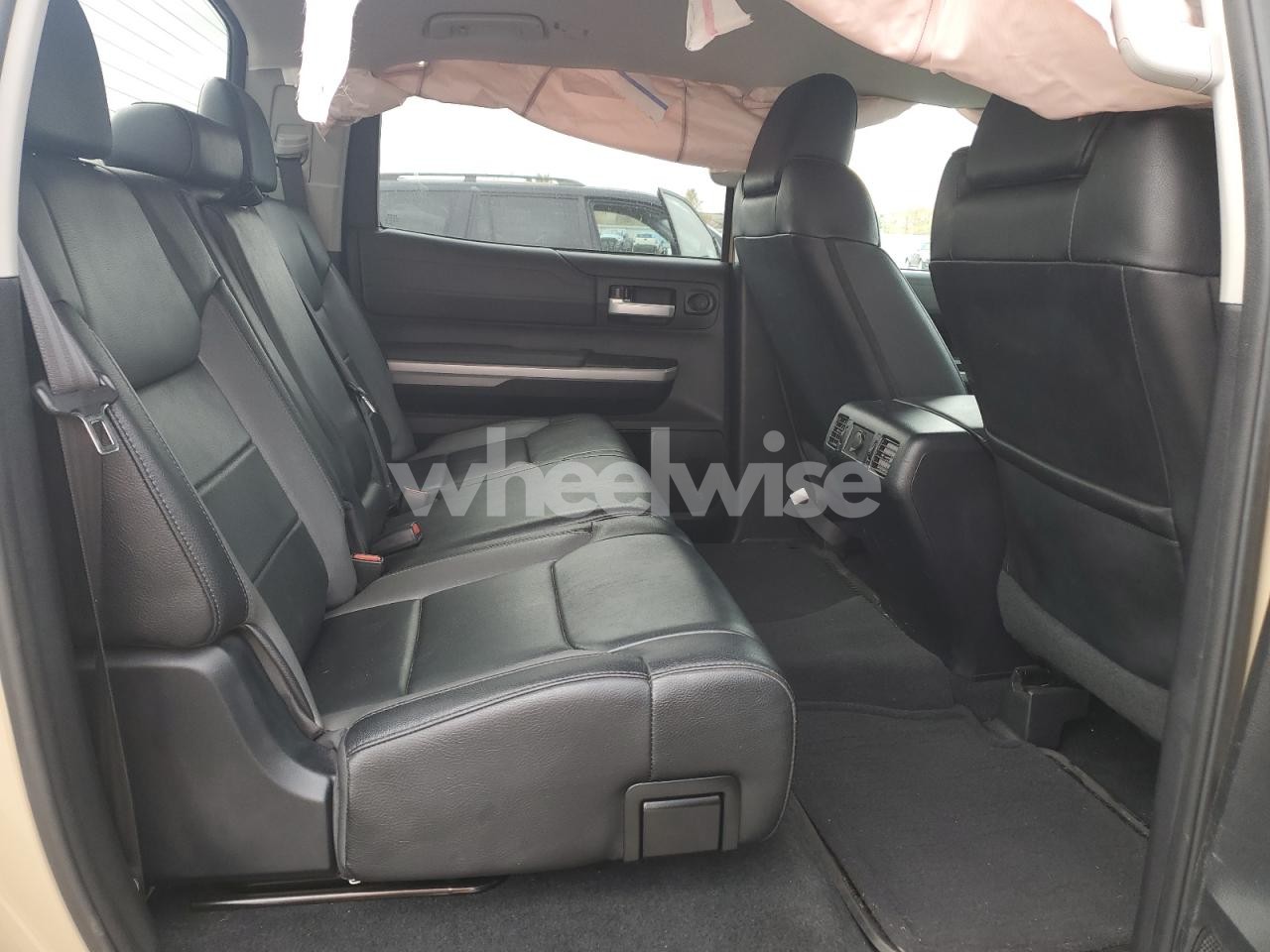 Photo 10 of 2018 TOYOTA TUNDRA CREWMAX LIMITED (VIN 5TFHW5F12JX760762)