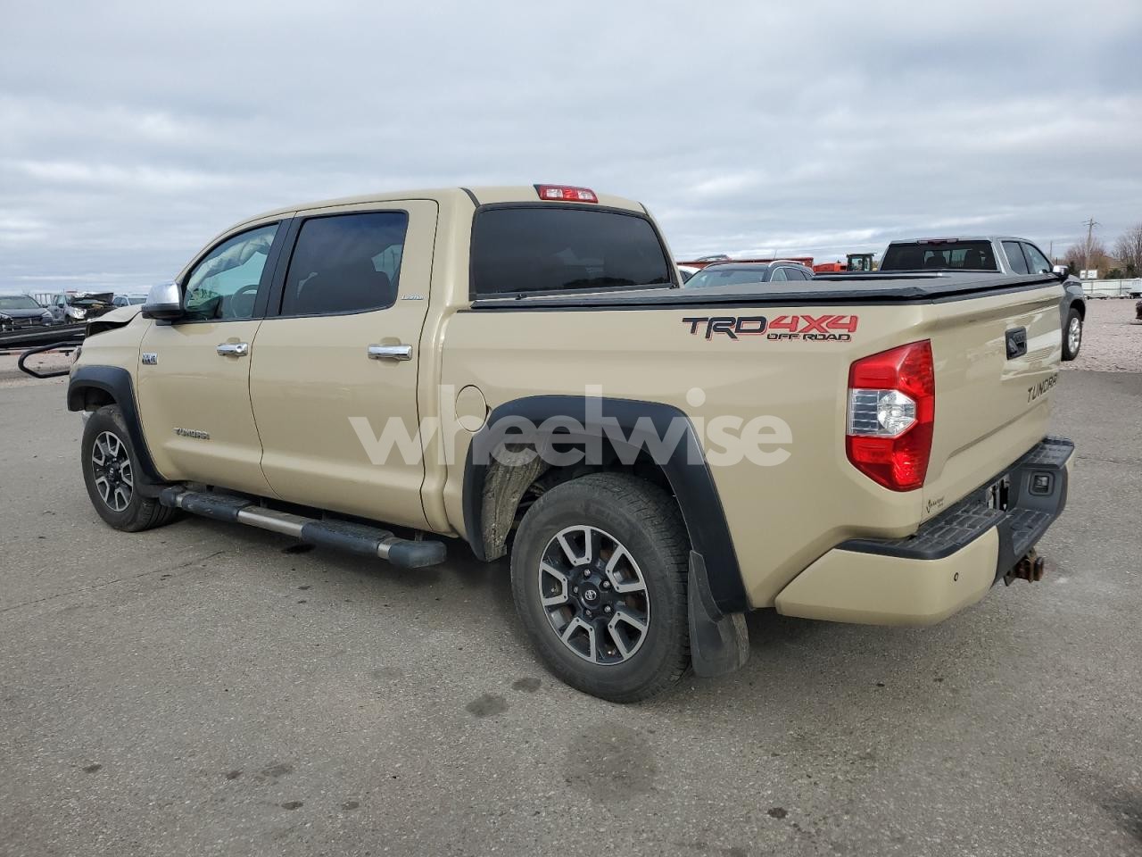 Photo 2 of 2018 TOYOTA TUNDRA CREWMAX LIMITED (VIN 5TFHW5F12JX760762)