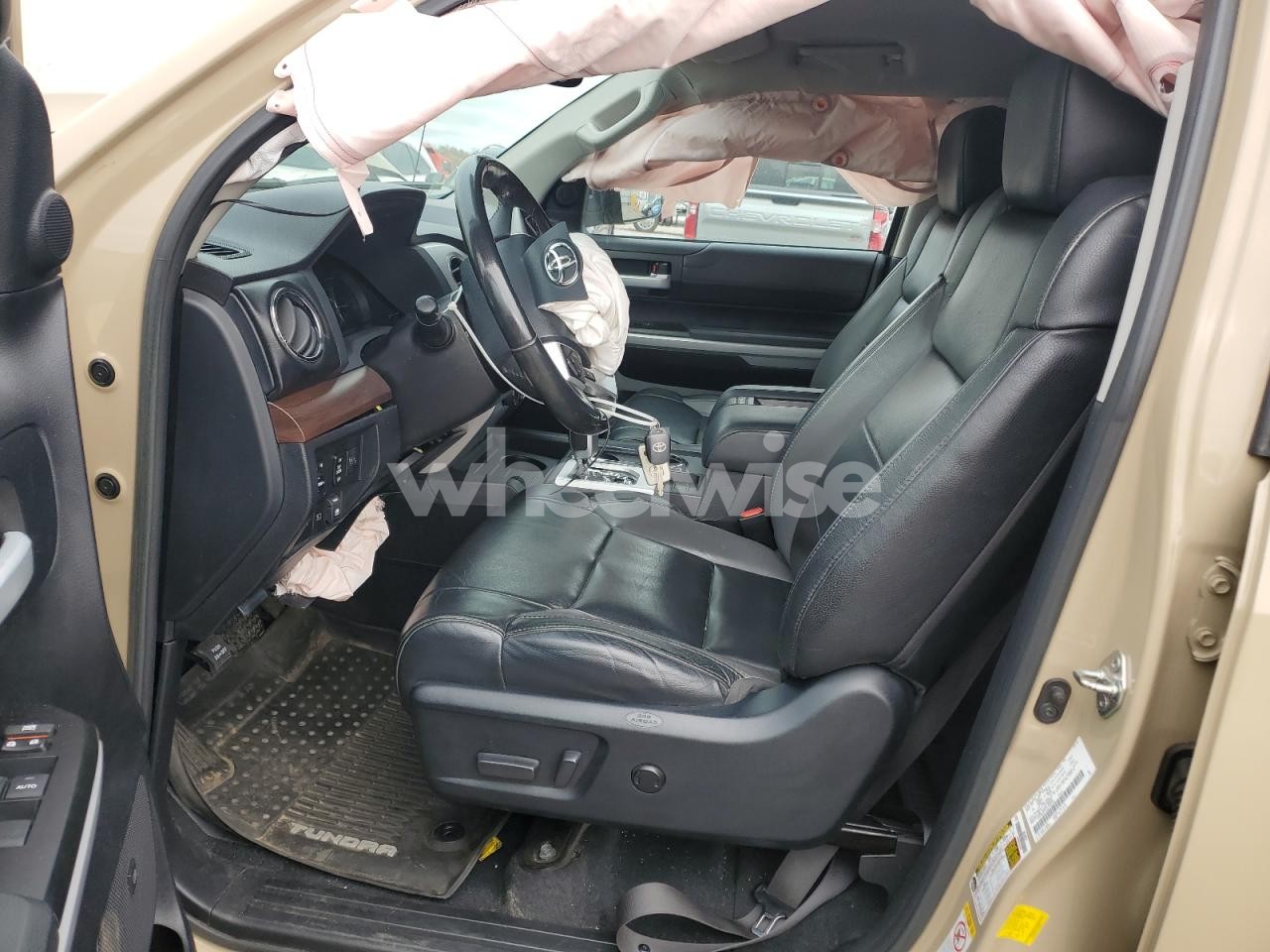 Photo 7 of 2018 TOYOTA TUNDRA CREWMAX LIMITED (VIN 5TFHW5F12JX760762)