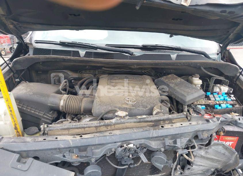 Photo 10 of 2018 Toyota Tundra LIMITED 5.7L V8 (VIN 5TFHW5F13JX775691)